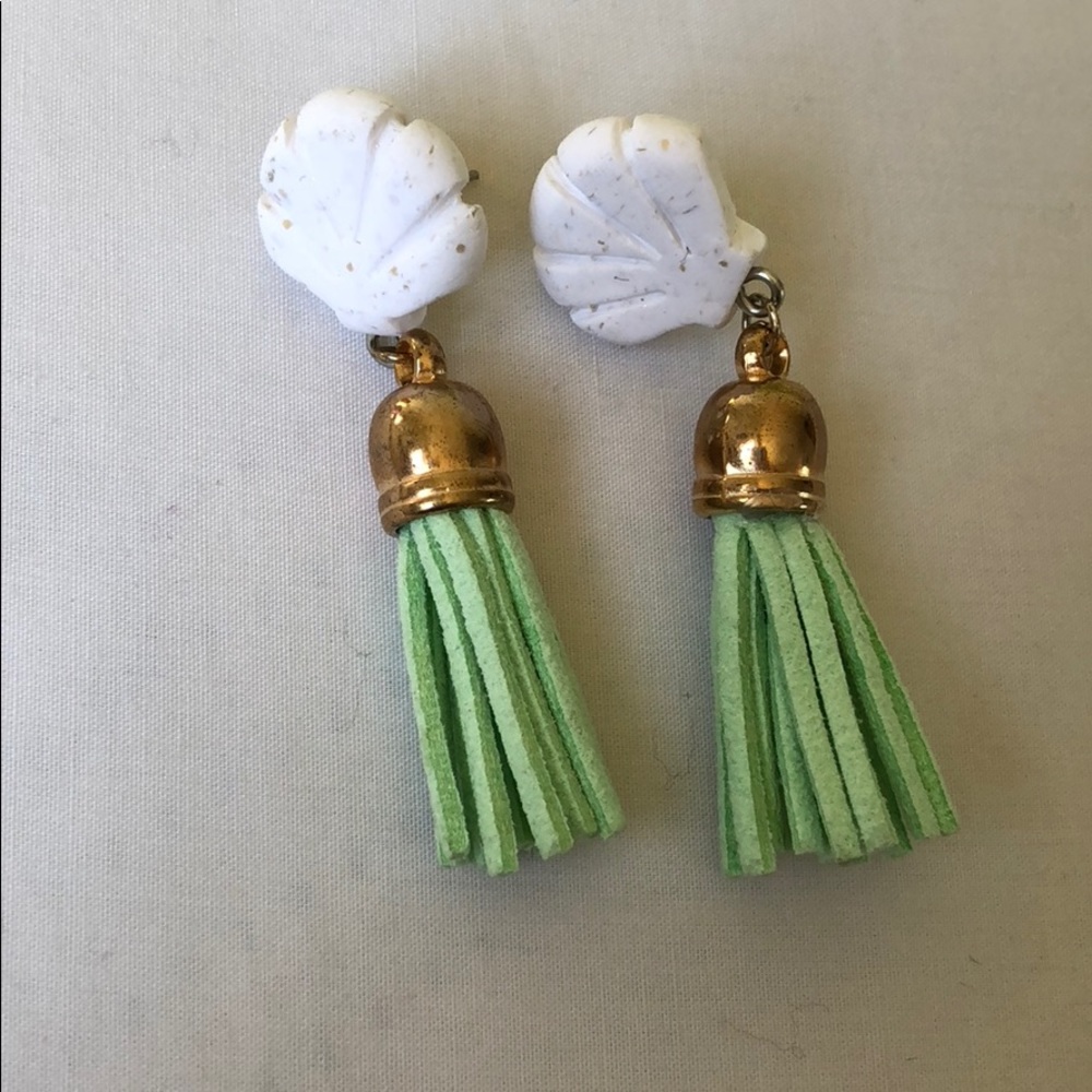 Light green shell earrings